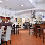 Готель Hotel Cavallino S'Roessl Мерано