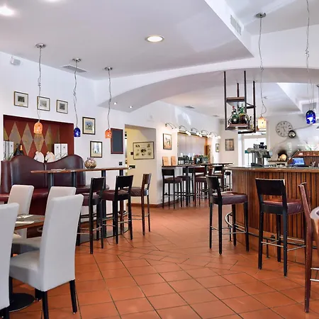 Szálloda Cavallino S'roessl Merano