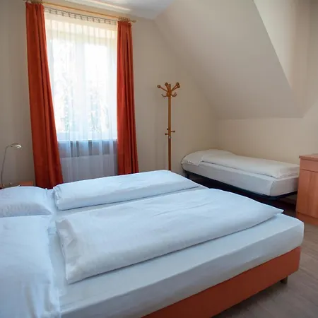 Hotel Cavallino S'roessl 3*