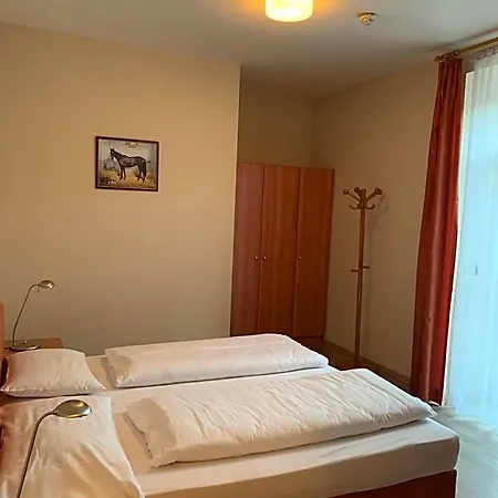 Готель Cavallino S'roessl