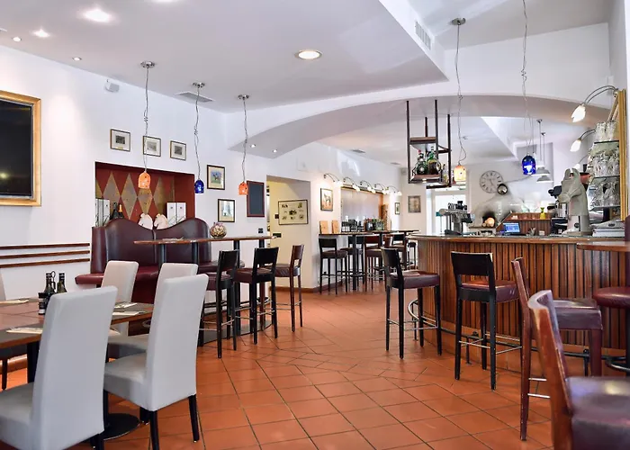 Hotel Cavallino S'roessl Merano