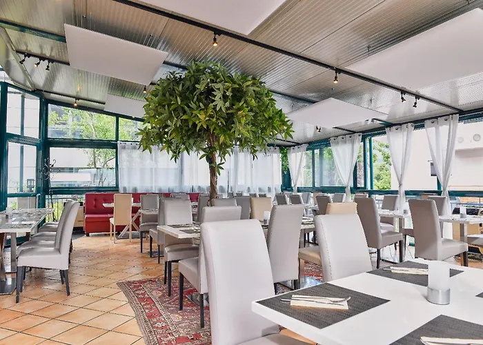 Cavallino S'roessl 3*