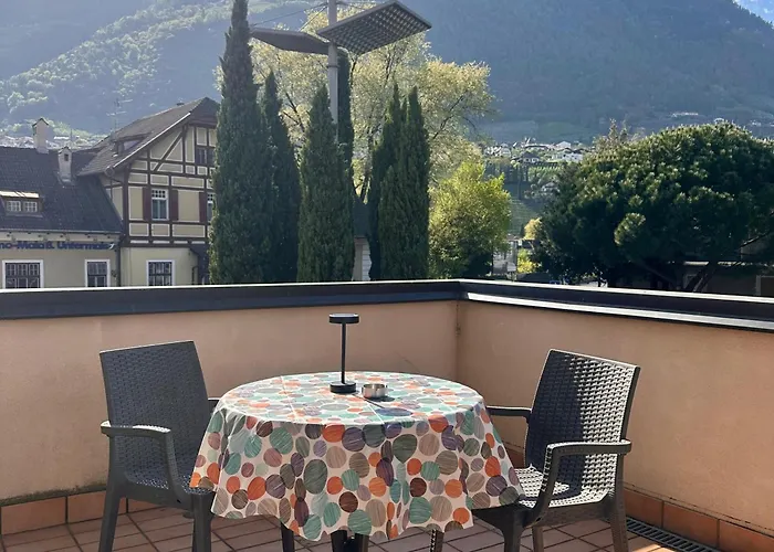 Cavallino S'roessl 3* Merano